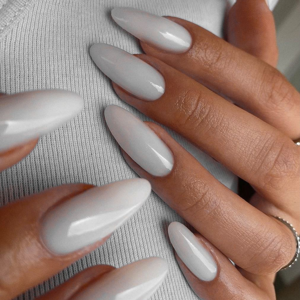 Комбо L (длинные ногти)  комбинированный маникюр, укрепление или выравнивание, однотонное покрытие.