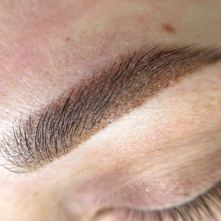 Перманент бровей