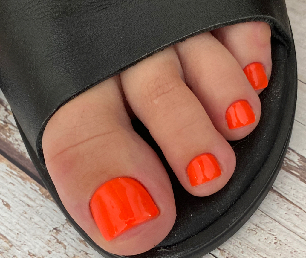 Педикюр с покрытием в технике Smart (полный комплекс)