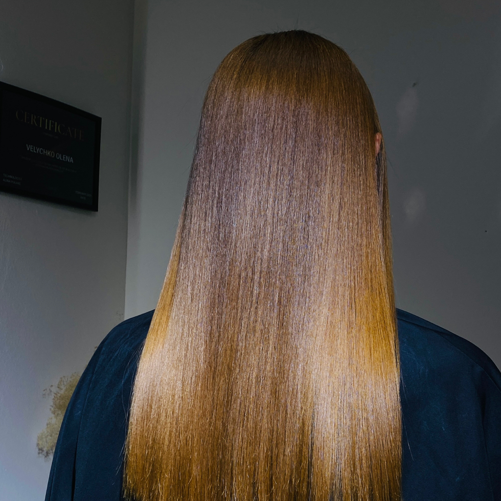 Кератинове випрямлення