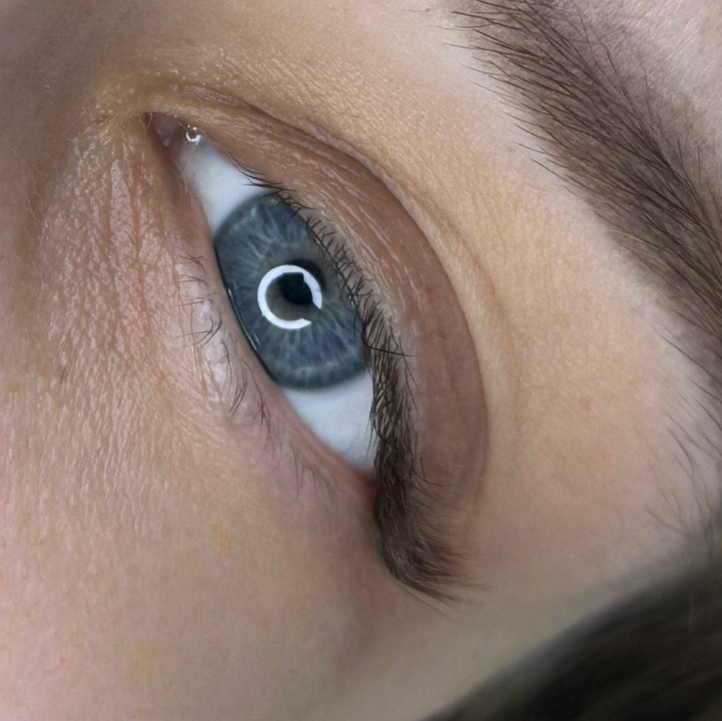 Наращивание ресниц Уголки