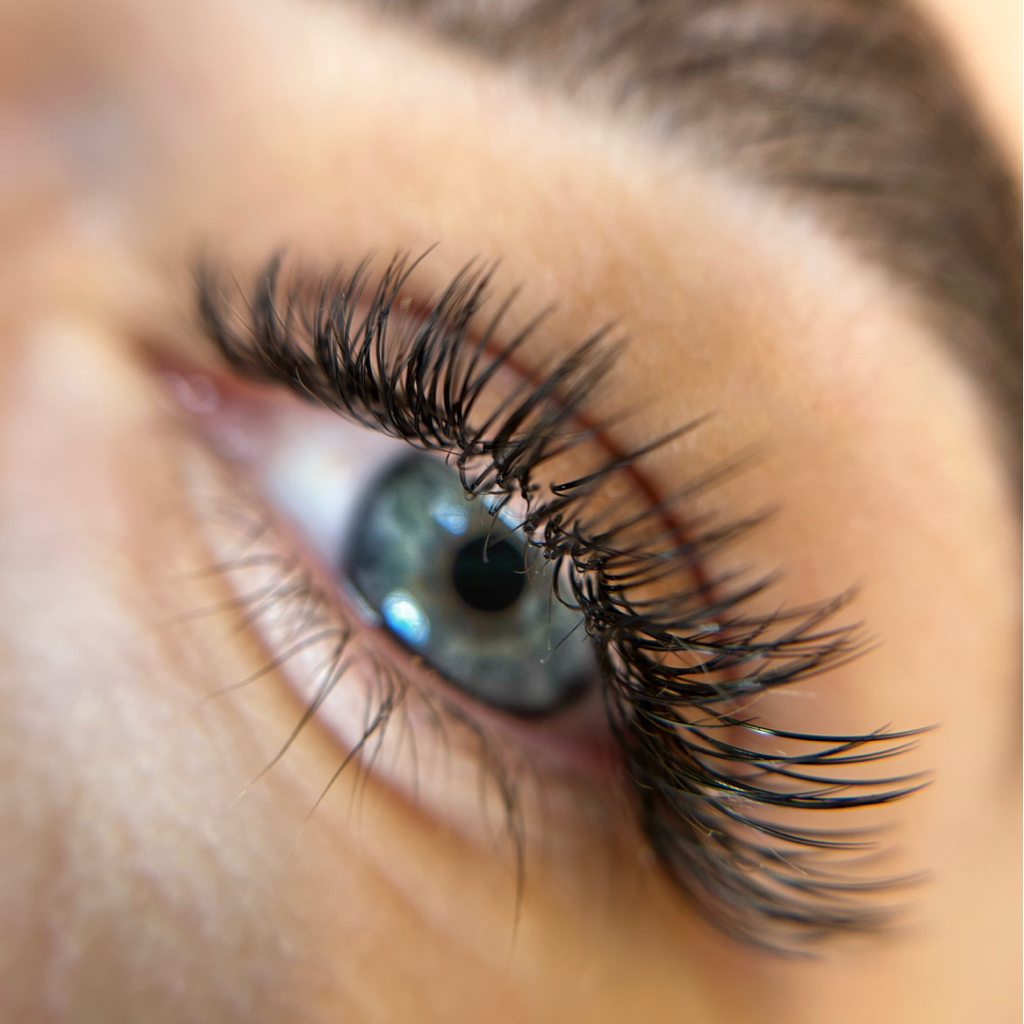 Наращивание ресниц 2D