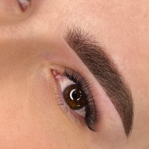 Перманентный макияж бровей