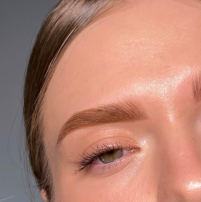 Оформление бровей краской или хной