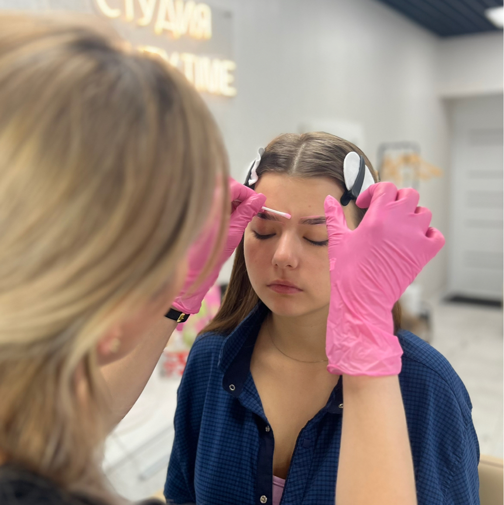 Окрашивание бровей краской/ хной+коррекция без построения формы