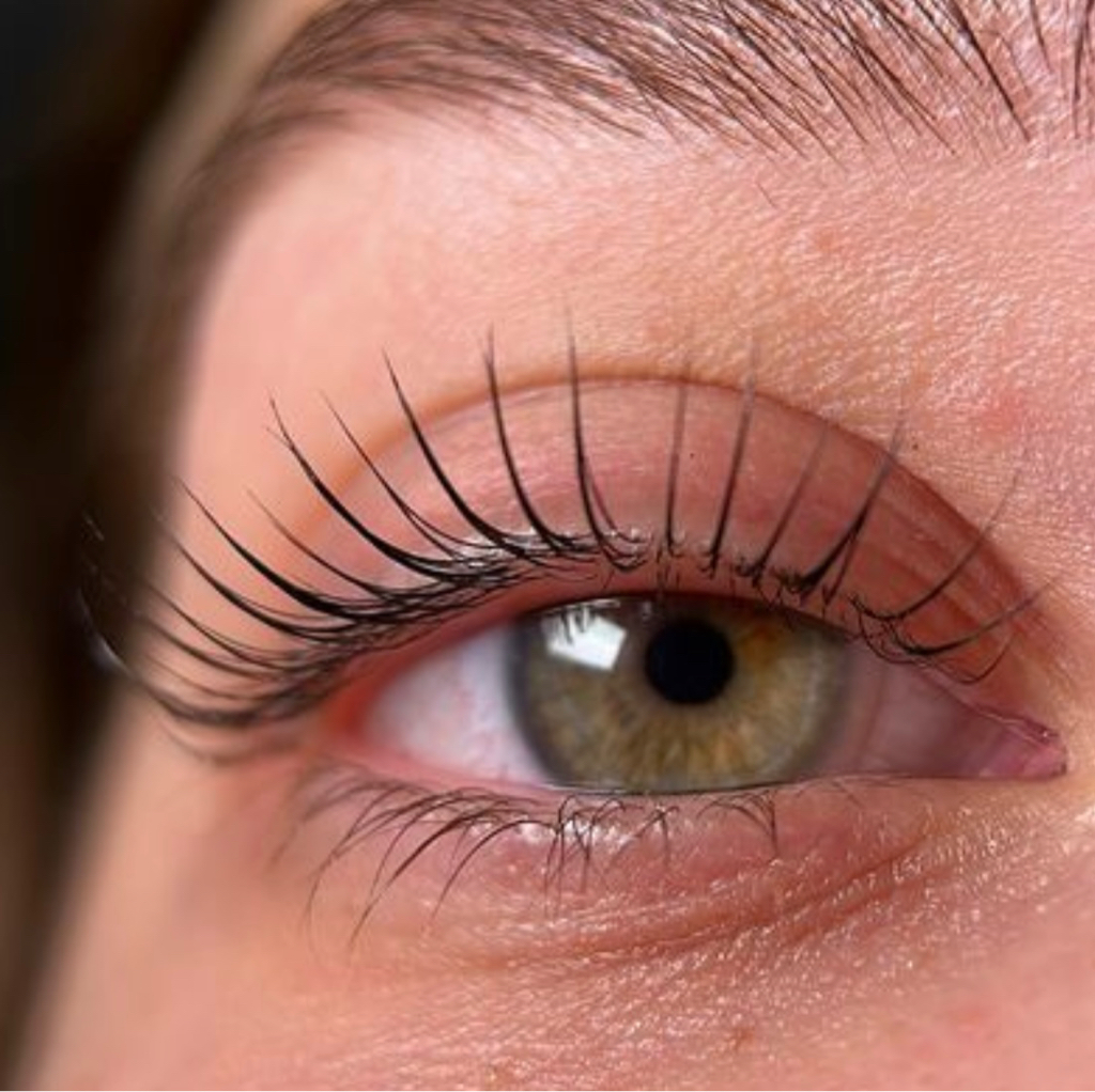 Окрашивание ресниц