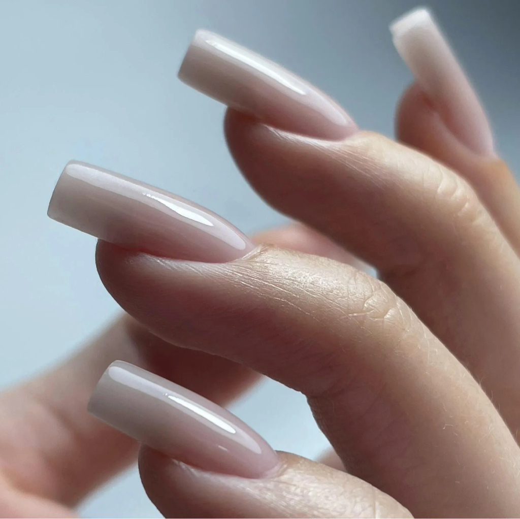 Наращивание ногтей. Длина от 3 до 5.