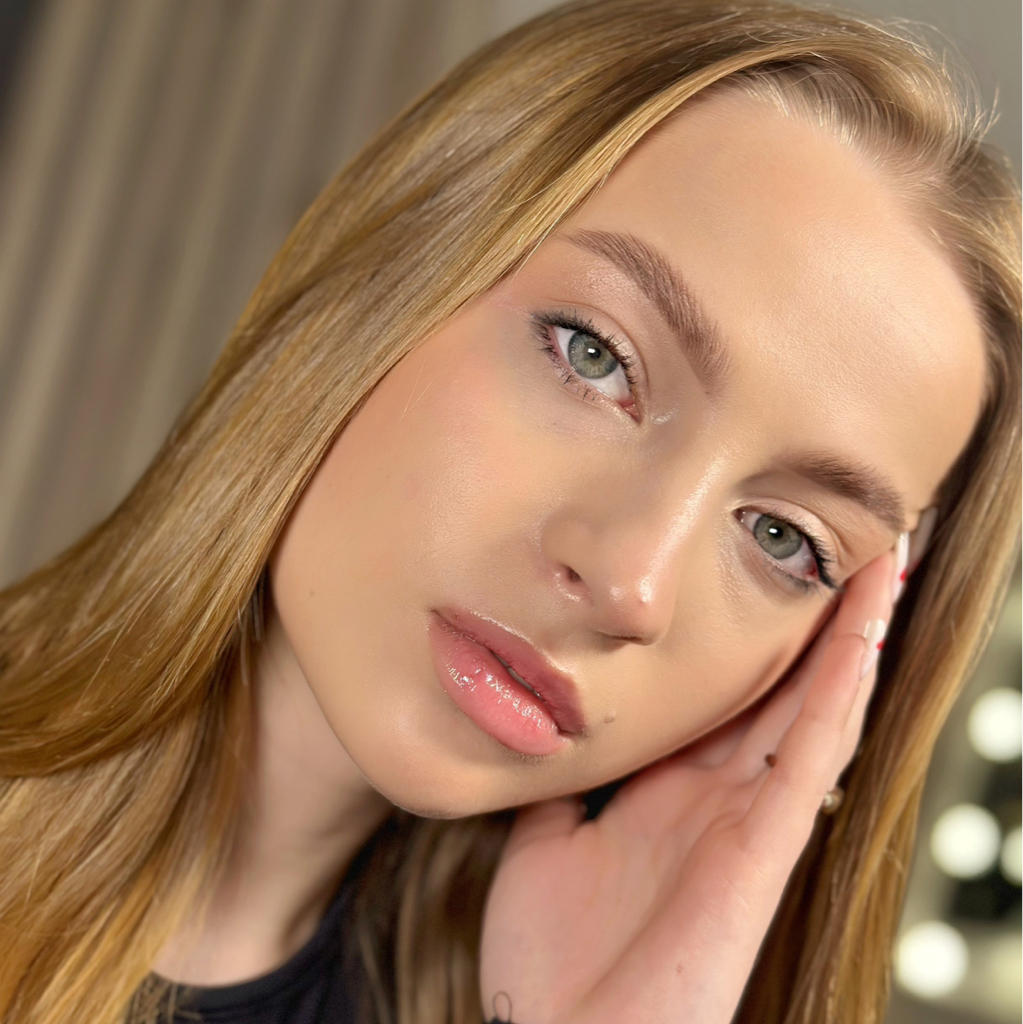 Окрашивание и коррекция бровей