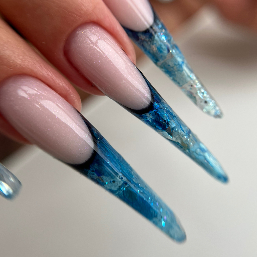 Наращивание ногтей