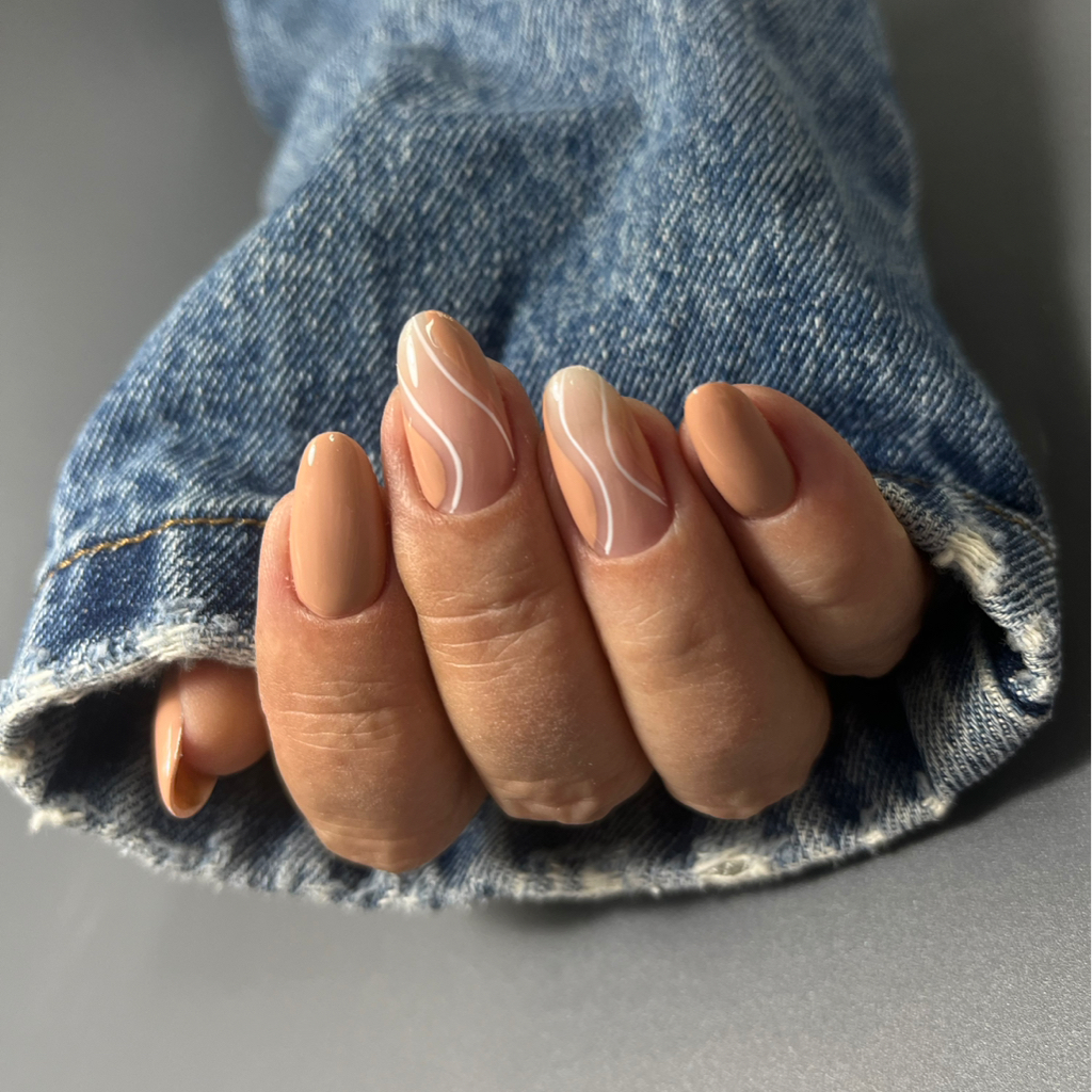 маникюр с покрытием+ снятие( свое )