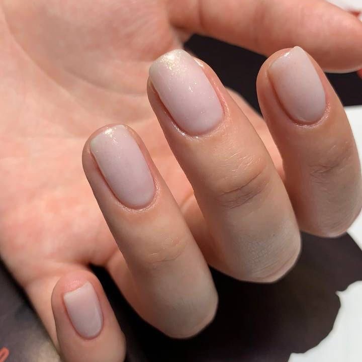 Пилочный маникюр