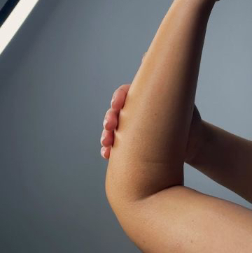 Руки до локтей