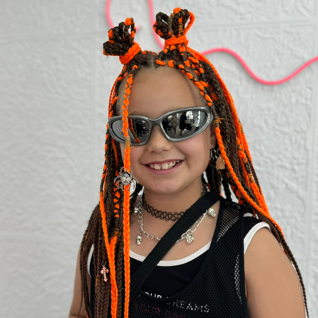 Косы точечно облегчённый детский комплект. Украшения на косы у лица в 🎁 Время плетения 1,5-3 часа. Стоимость 8.000₽. Срок носки 3-6 недель