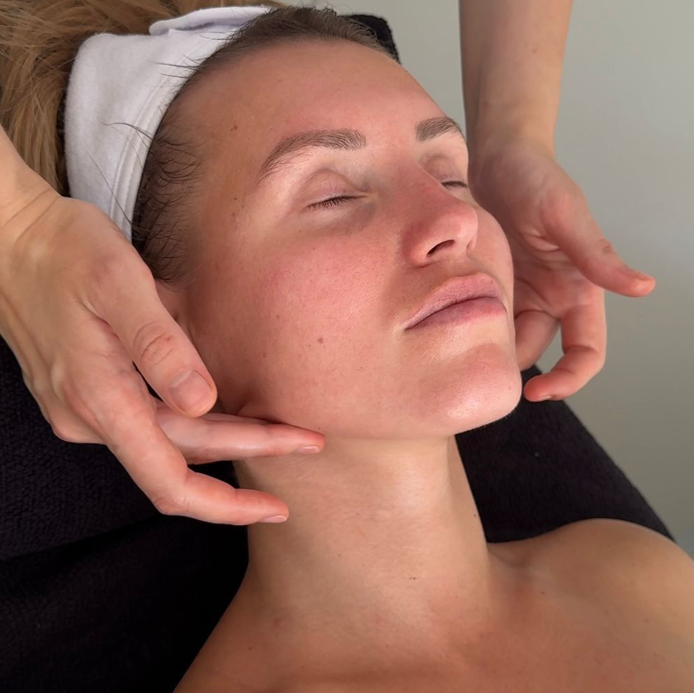 Массаж Facelifting:ручное моделирование лица