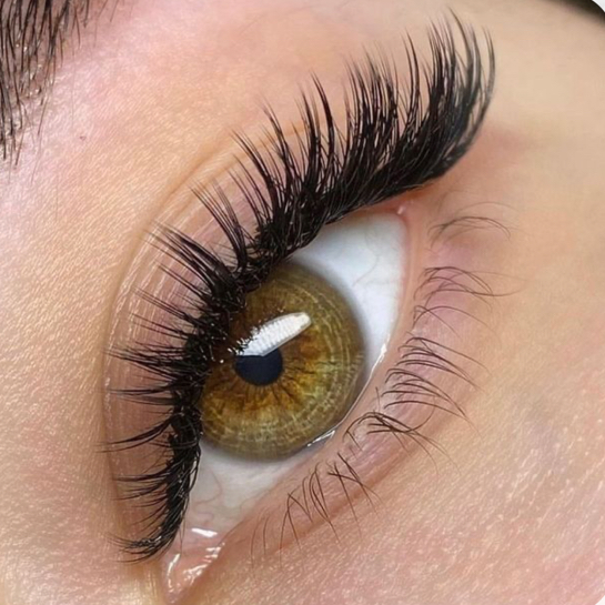 Наращивание ресниц 3д