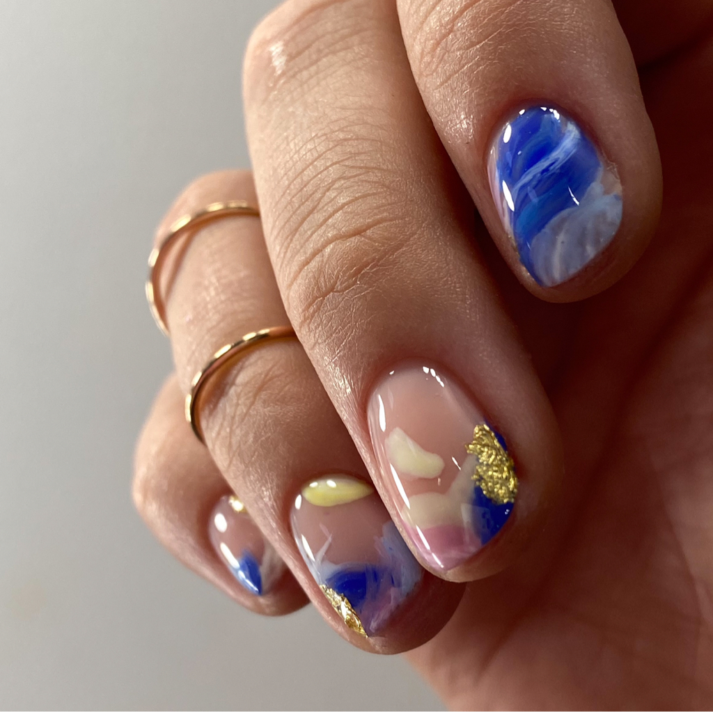 Маникюр с покрытием гель-лак