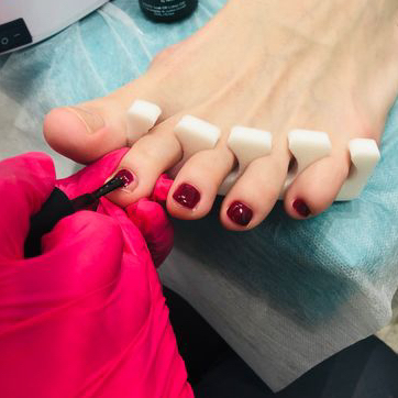 Педикюр (пальцы) с покрытием лак (не путать с гель-лаком)