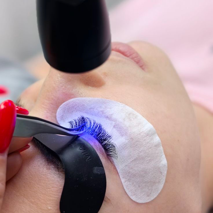 LED-наращивание ресниц (2D)