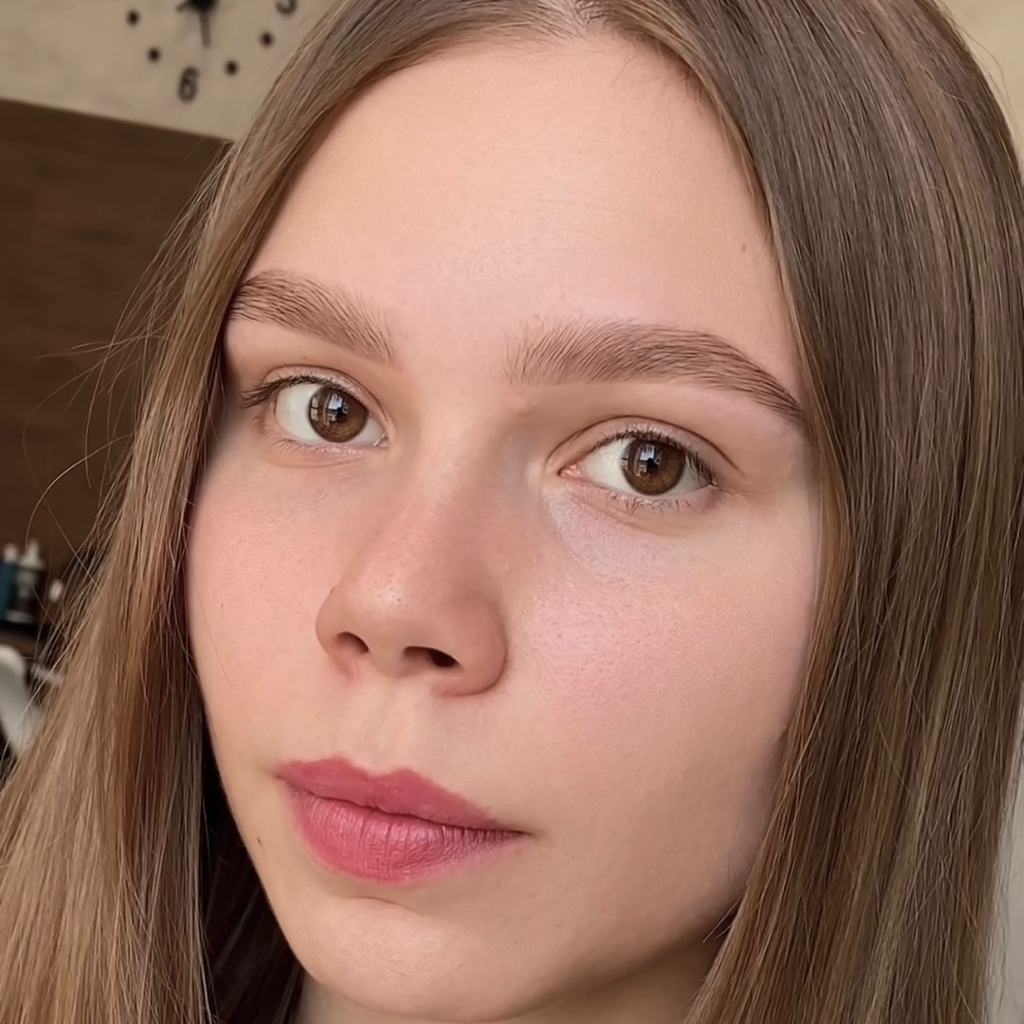 Коррекция бровей