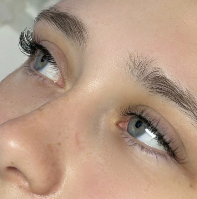 Наращивание ресниц классика