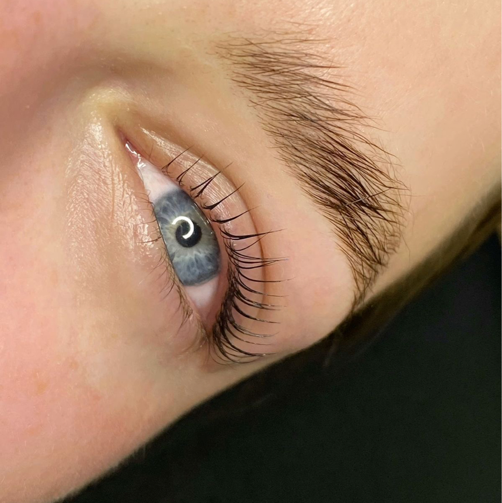 Окрашивание ресниц