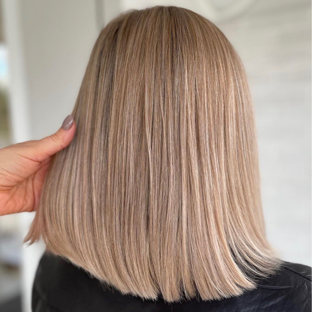 ✨ **Тонирование** — освежаю оттенок, убираю желтизну, придаю блеск и глубину цвету. Идеально для поддержки блонда и ярких оттенков!