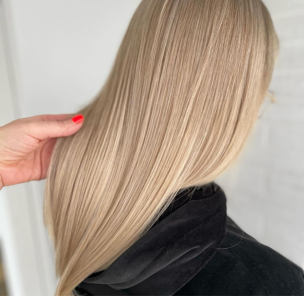 ❤️Airtouch❤️— мягкое осветление с эффектом «воздушных» прядок.