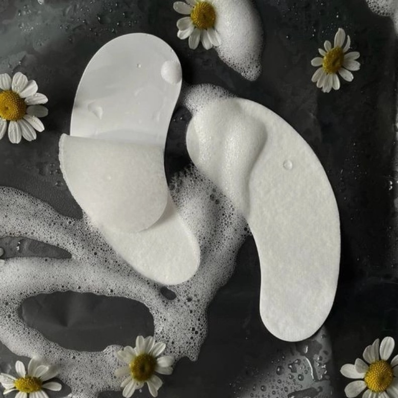 Снятие наращенных ресниц