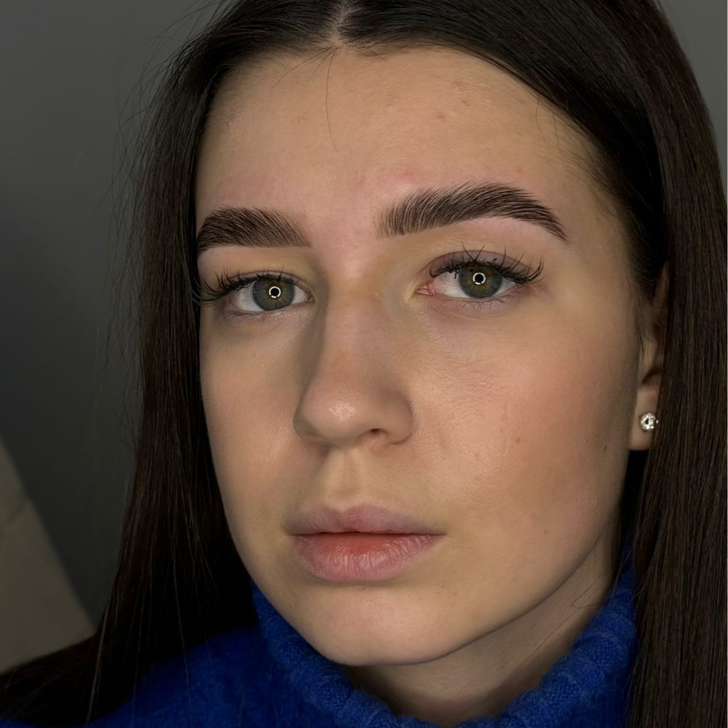 Коррекция бровей