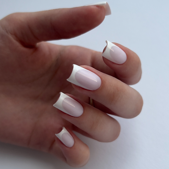 Маникюр с покрытием гель(доп укрепление/ восстановление архитектуры) + френч/втирка