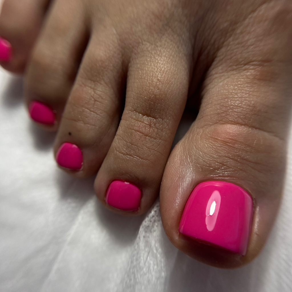 Полный педикюр ( с покрытием гель лак и обработкой стопы)