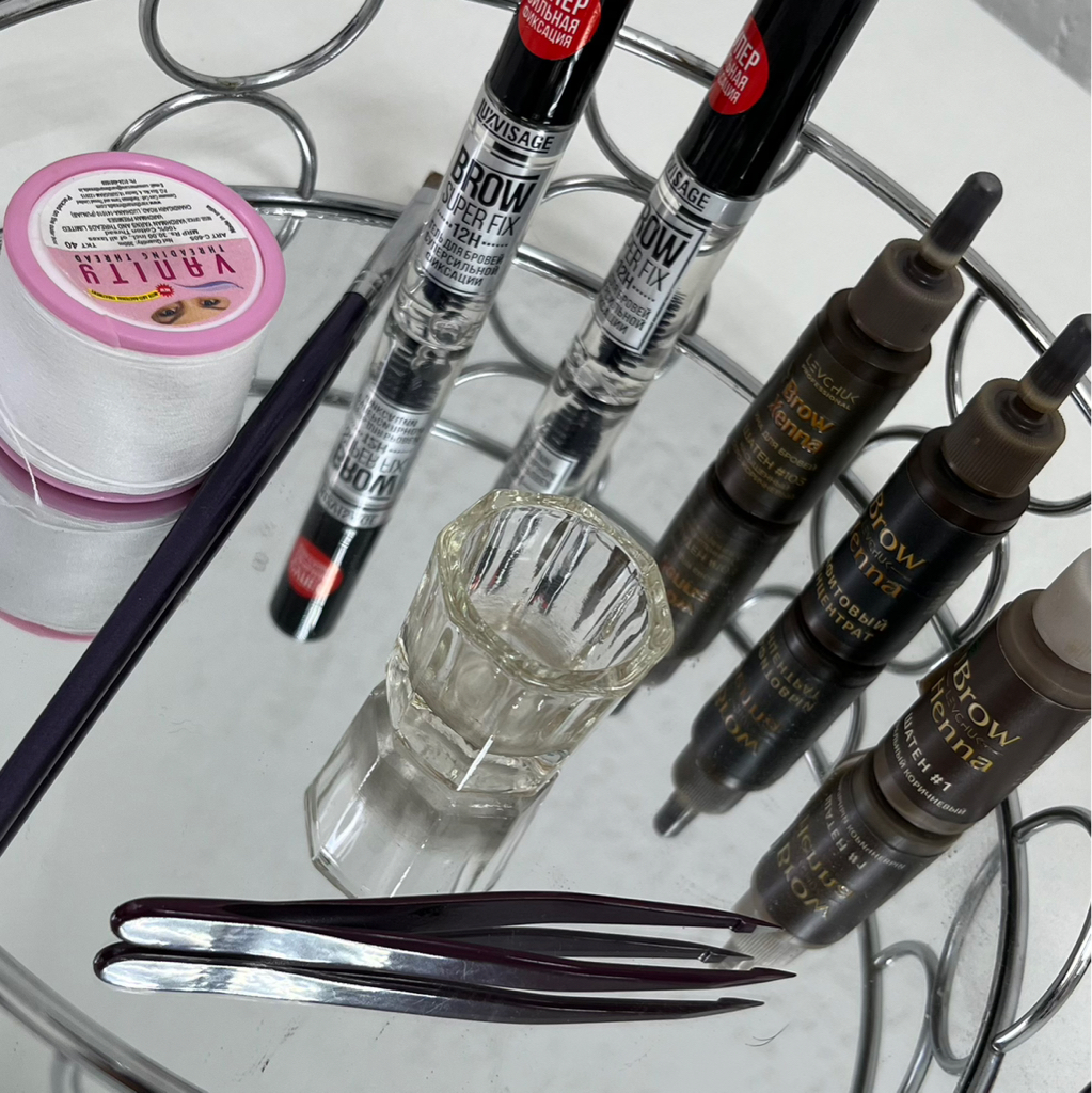 Оформление и окрашивание бровей