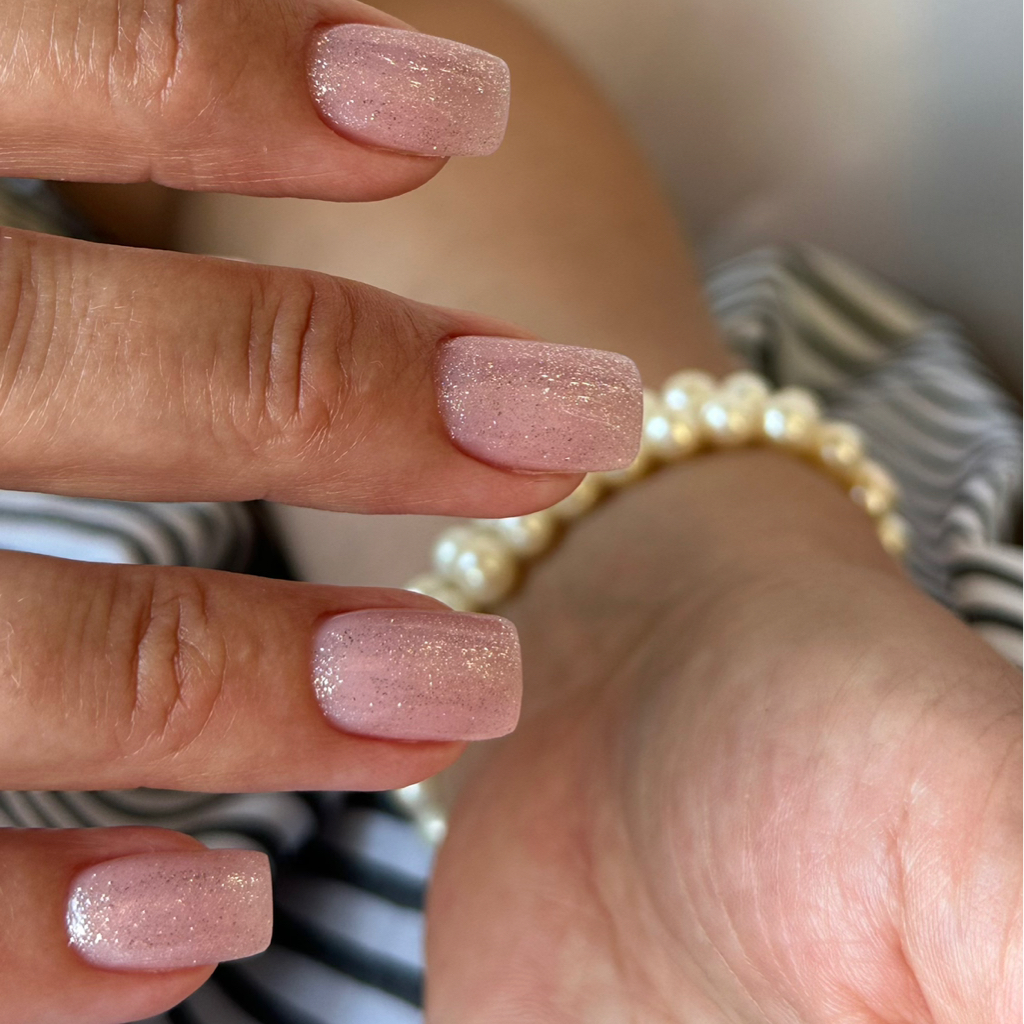 Маникюр+укрепление гелем