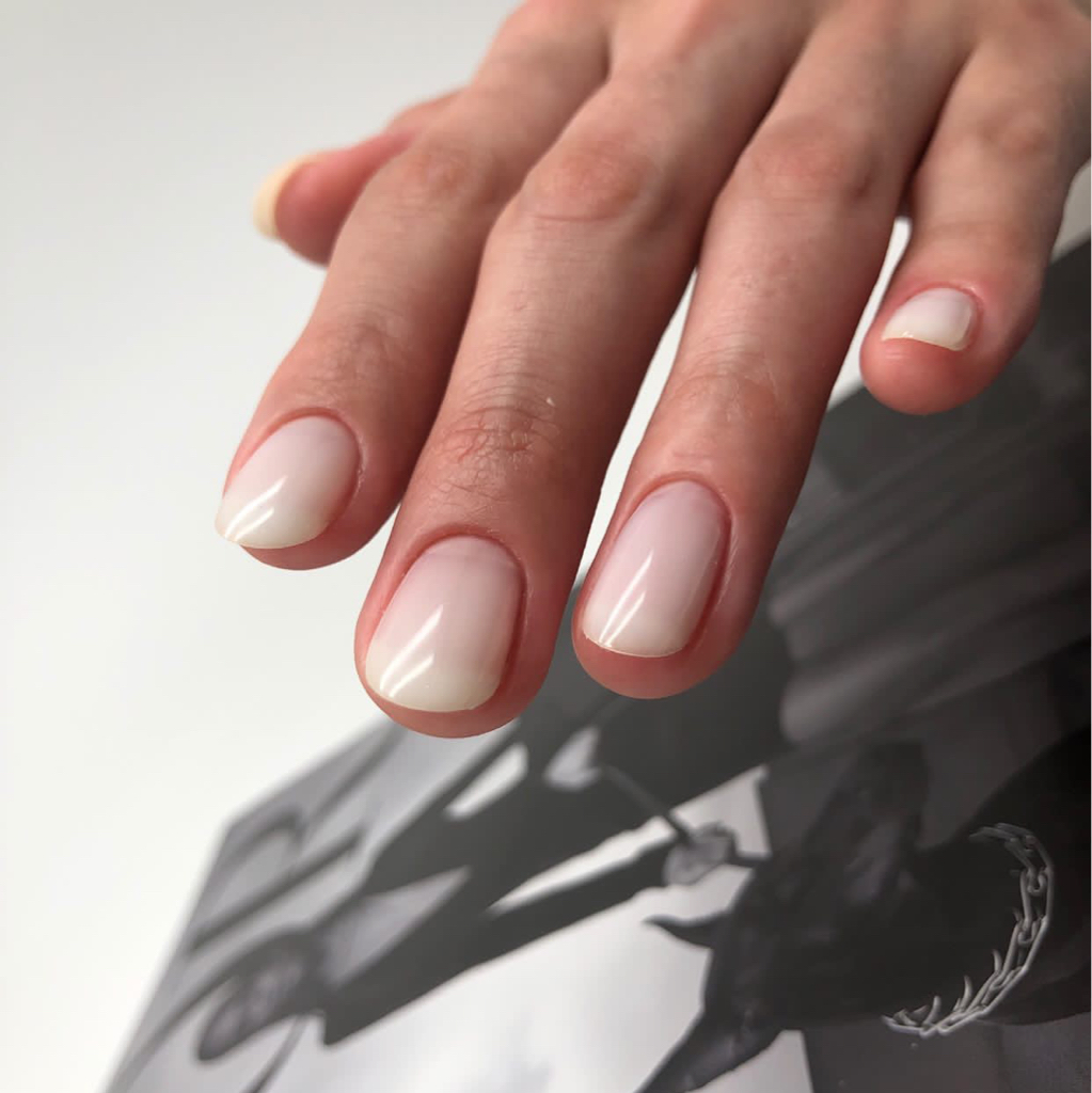 Маникюр с укреплением и покрытием гель лаком