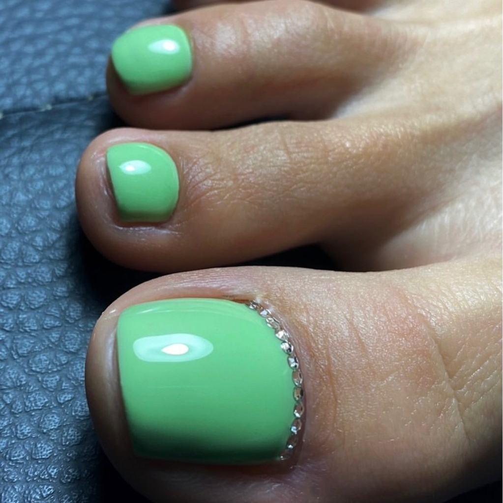 PEDICURE COMPLEX 3️⃣
Педикюр пальчики+гель лак (снятие включено )