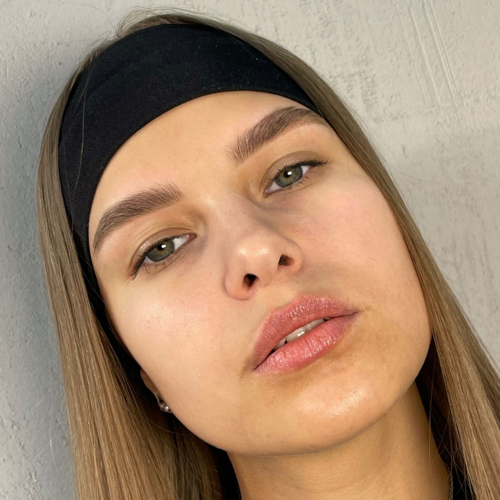 Оформление и окрашивание бровей ( краской / хной )