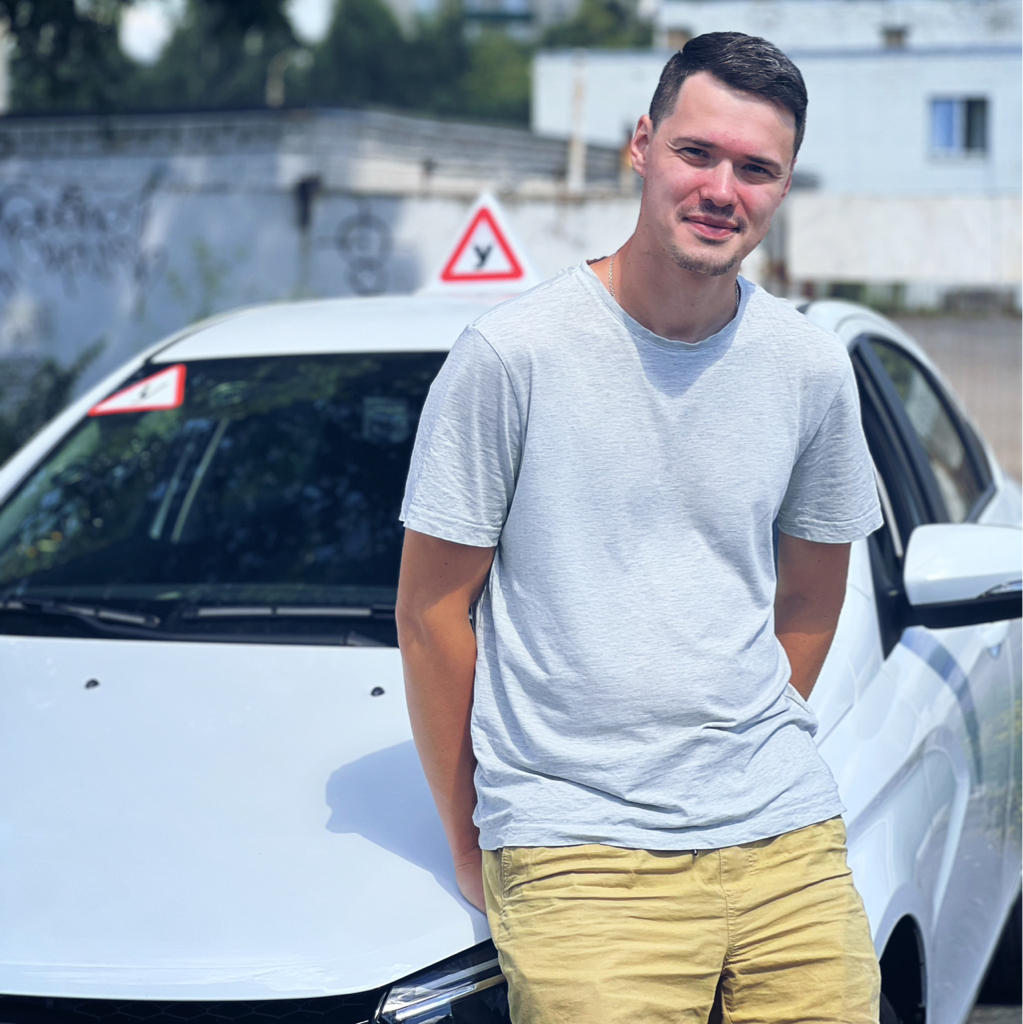 Калмыков Сергей (Lada Vesta МКПП)