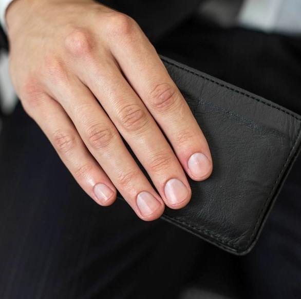 Маникюр мужской