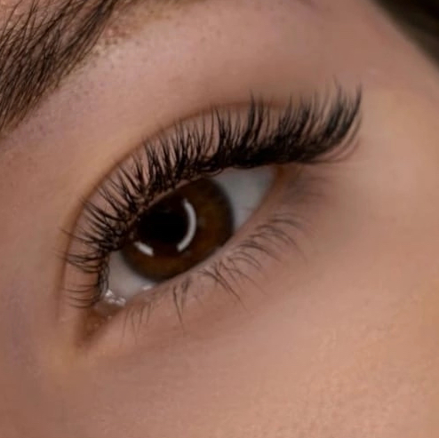 Наращивание ресниц Любой объём и эффект