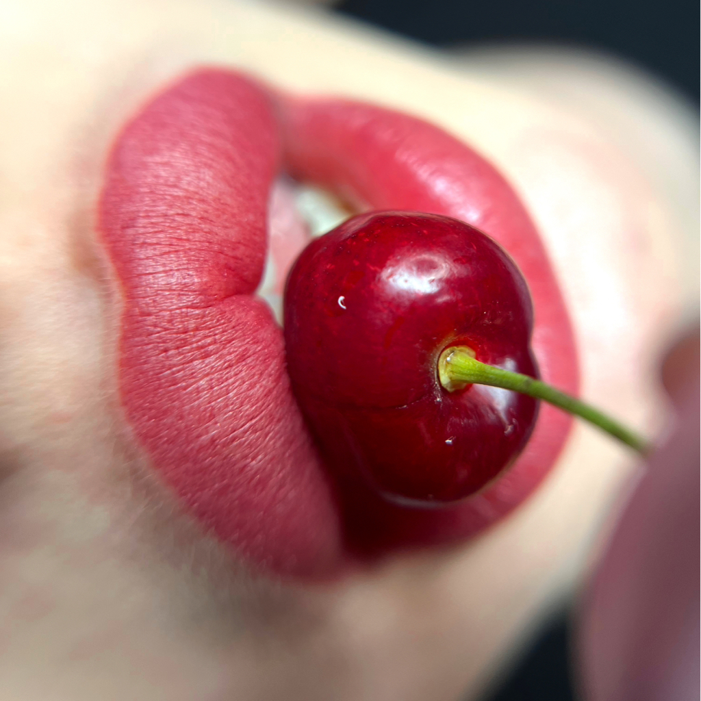 Коррекция перманентного макияжа губ