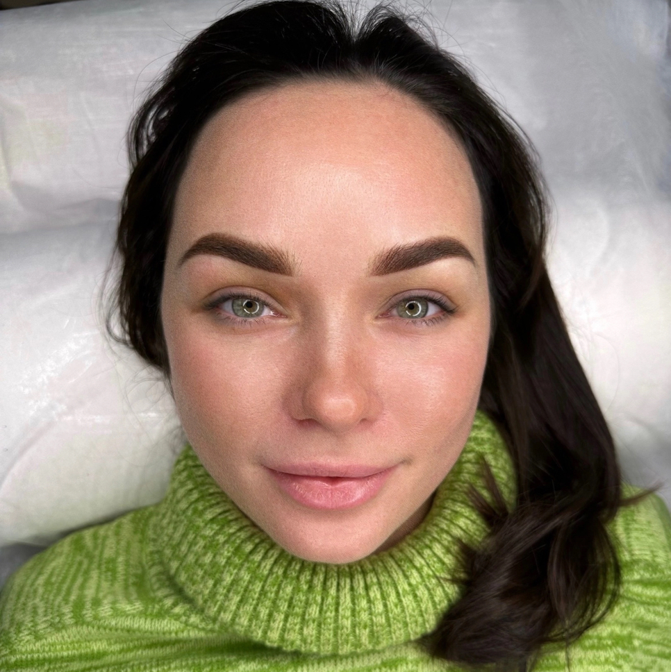 Перманентный макияж бровей