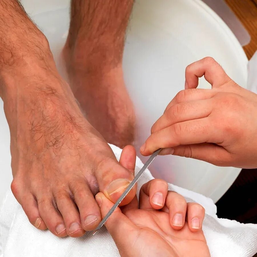 Мужской педикюр