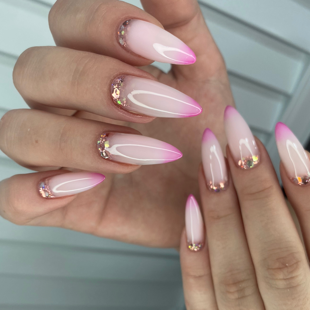 Наращивание ногтей