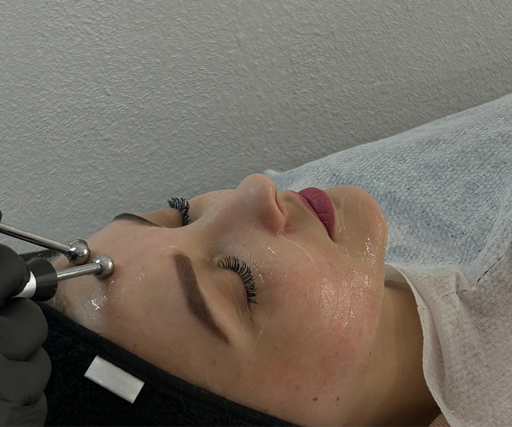 Микротоковая терапия лица/шея/декольте/ маска для лица / крем по типу кожи