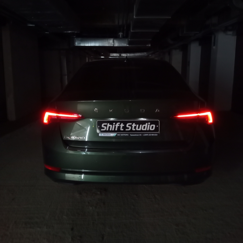 Octavia A8 led габарит в крышку багажника
