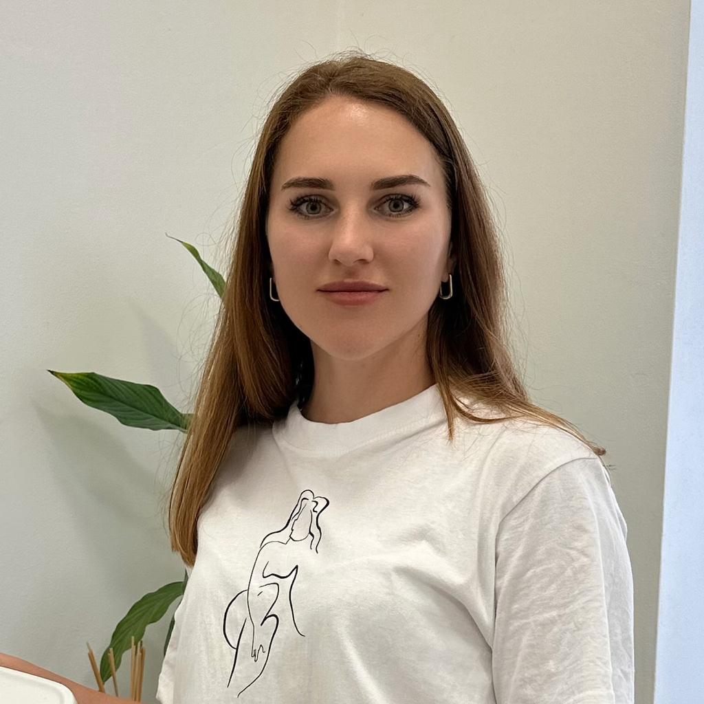 Oksana Top Specialistka