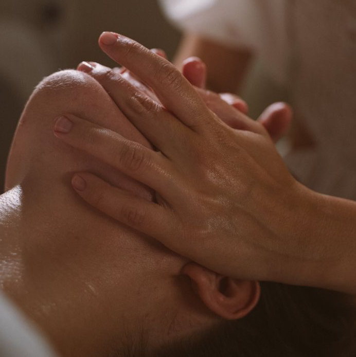 Трансбуккальный массаж лица