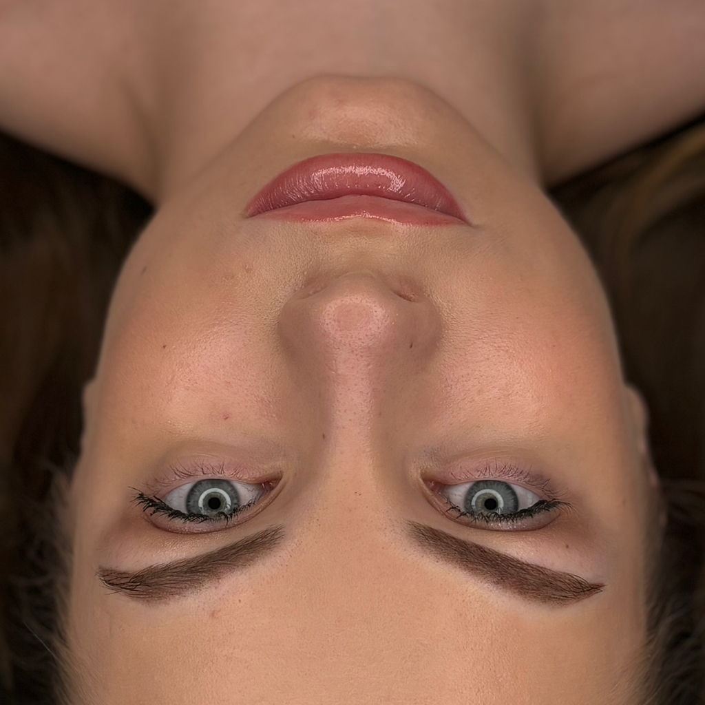 Консультация также возможна онлайн Просто напишите мне, я увижу ваш запрос и сразу отвечу 🫶🏻