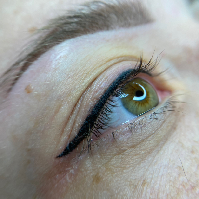 Перманентный макияж век ( межресничка , стрелка )