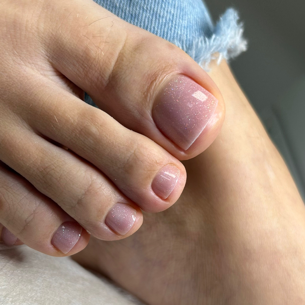 Педикюр полный с покрытием однотонным гель-лаком